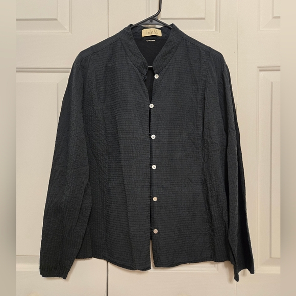 Linden Hill Jackets & Blazers - Linden Hill 100% Silk Front Button Textured Jacket In Black Size Medium